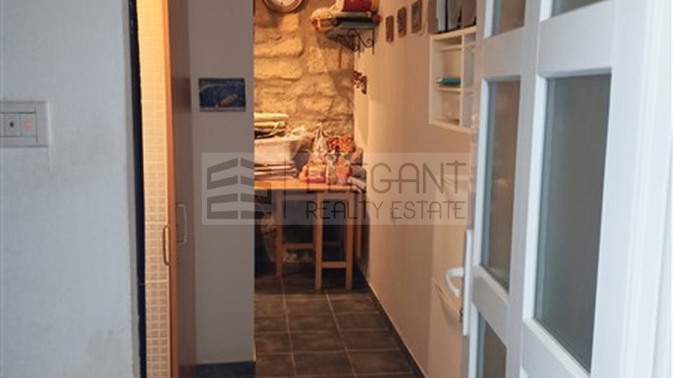 House, 70 m2, For Sale, Tisno - Betina