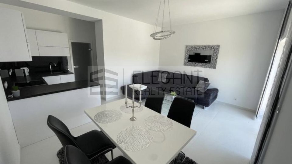 Apartment, 56 m2, For Rent, Trogir