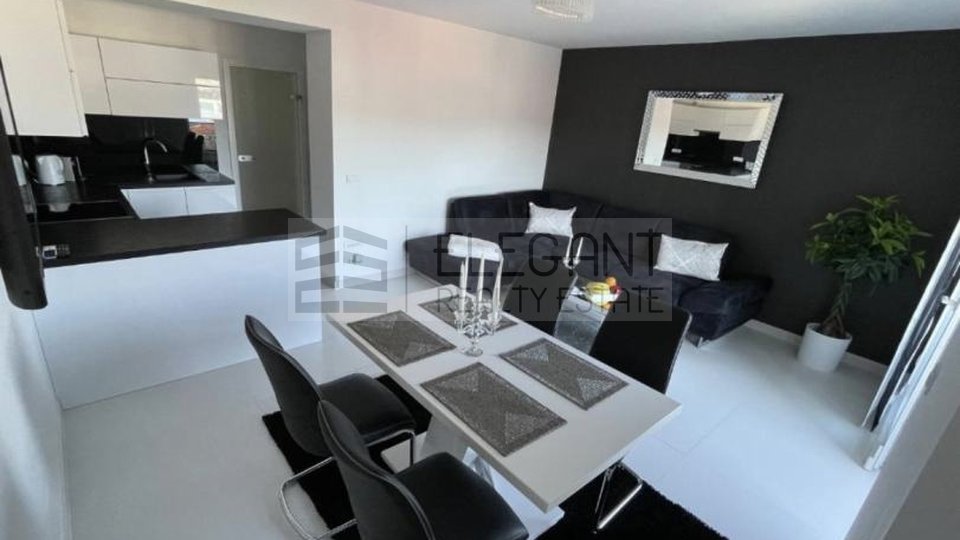 Apartment, 56 m2, For Rent, Trogir