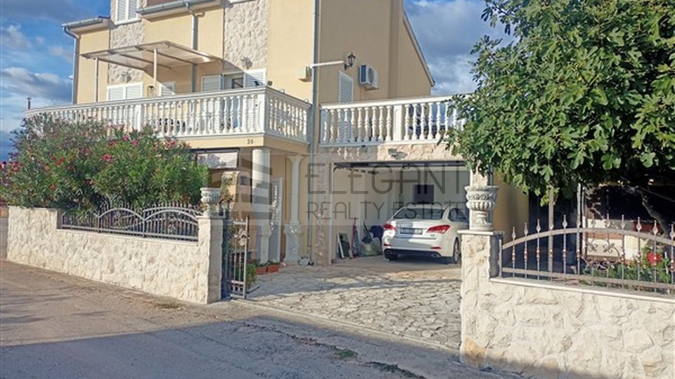 House, 250 m2, For Sale, Vodice